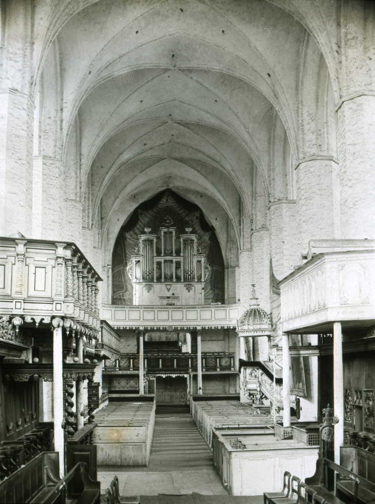 St. Nicholas Church before (1908)