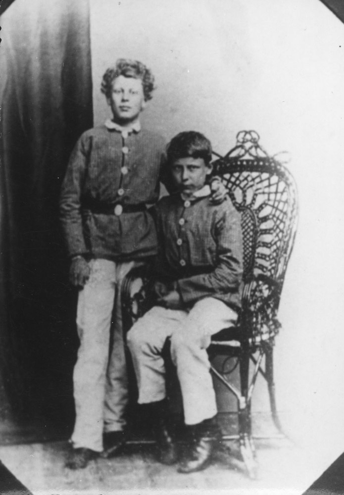 Otto und Gustav Lilienthal im Jahr nach dem Tod des Vaters. Regis A., Fotografie, 1862